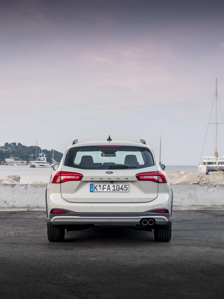 Ford Focus Active Wagon 2018 года  (WW) (фото 42 из 49)